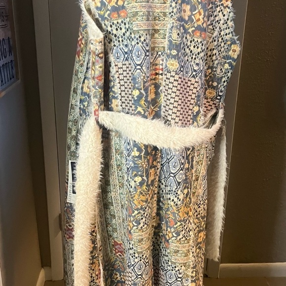 Boho suede patchwork reversible coat vest duster by Paparazzi Biz Sherpa lining - Picture 5 of 16